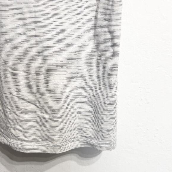 Lululemon Power Pose Tank in Wee Are From Space Ice Grey Alpine White 6 Small - Picture 3 of 6